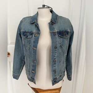 Old Navy Jean jacket size small ladies